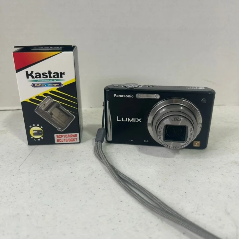 Panasonic Lumix DMC-FH24 Digital Camera Black Leica Lens New Battery & Charger